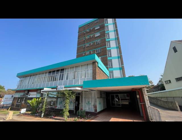 2.5 BEDROOM APARTMENT FOR SALE IN GLENWOOD